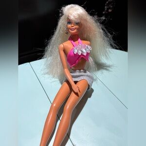 1980’s Vibtage Barbie in 80’s clothing